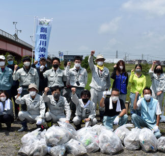 新釧路川河川敷きれいに　北開水が清掃奉仕(2021-07-29)