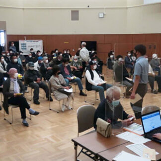 一般接種予約に市民行列(2021-07-02)