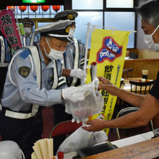 駅周辺飲食店に飲酒運転防止啓発(2021-07-16)