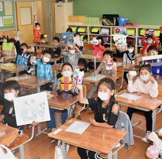 校内に笑顔と元気な声　釧路市立小中、義務教育学校で始業式(2021-08-19)