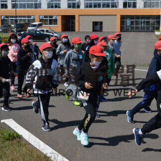 児童高所に避難　興津小で防災訓練(2021-08-20)