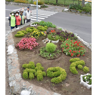 釧路市花壇コンクールで美原２丁目が初の金賞　町内会員に喜び(2021-08-21)
