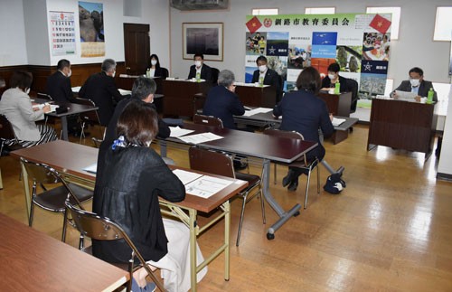 パラ ベトナム選手に横断幕　釧路市教委(2021-08-25)