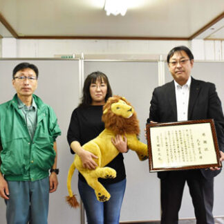 ライオン放飼場に床暖房設備を寄贈　釧路市動物園に　小樽の氏夲さん(2021-09-16)