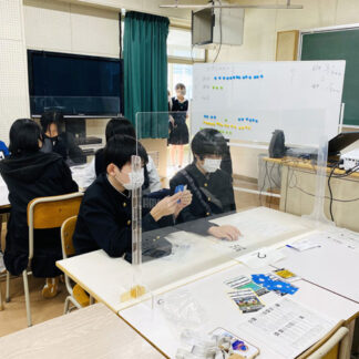 ＳＤＧｓ、カードゲームで学ぶ　東高でワークショップ(2021-09-20)