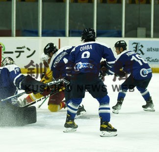 東部ブレイズ黒星発進　ＤＹＮＡＸに１―１３　Ｊアイスノース_1(2021-10-18)