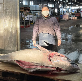 釧路産本マグロにぎり限定販売 なごやか亭(2021-10-19)