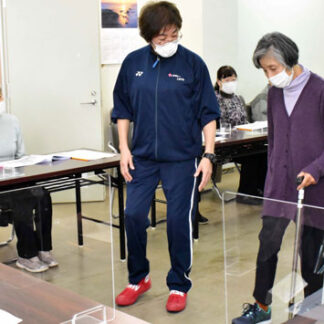 根室市社協が初のサロン、笑いや運動で健康寿命向上(2021-10-29)