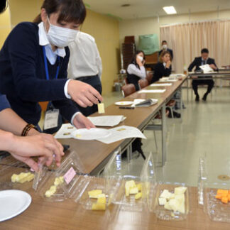 釧路農業関係者をデーリィコンシェルジュに任命　乳製品の魅力発信(2021-10-26)