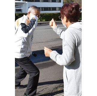 初の週末、支持訴え　衆院選道７区_2(2021-10-24)