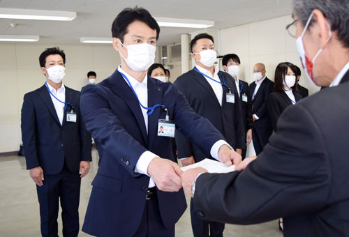 元日本製紙の6人も、釧路市が社会人枠10人に辞令(2021-10-02)