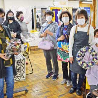 個性あふれる手作り品　あすまで「一坪ショップ」　釧路管内作家(2021-10-22)