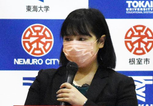 海洋に興味持って 東海大生が講演 根室高(2021-10-28)