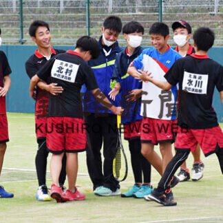 中標津男子４連覇、女子は羅臼が優勝　ソフトテニス高校新人戦(2021-10-05)