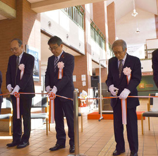 日本画代表作６０点並ぶ　羽生輝展が開幕(2021-10-10)