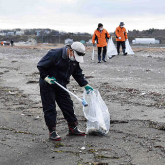 豊かな自然、未来に残す　ワイズユースの会、春国岱で一斉清掃(2021-11-13)