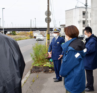 新富町で発生 事故現場診断　釧路署や市　(2021-11-03)