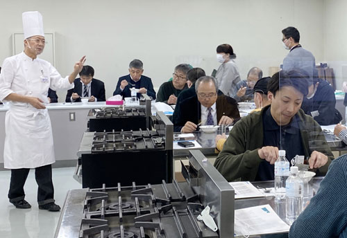 エゾシカ肉と地場産食材の相性は抜群、貫田さん実演セミナー(2021-11-12)