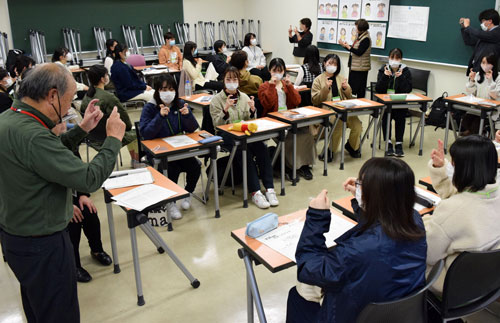 道教大釧路校で手話講座(2021-11-25)