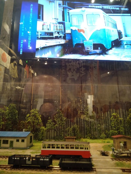 簡易軌道を忠実に再現したジオラマ