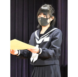 櫻田（野付中）岡田さん（計根別学園）最優秀　別海と中標津で少年の主張大会_1(2021-11-30)