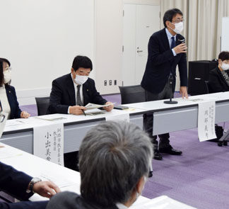 読書活動、学力に反映　教育懇談会で意見交換(2021-11-12)