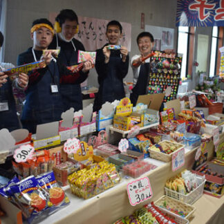 まおぽぽ駄菓子屋開設　「チャレンジ見守って」(2021-11-09)