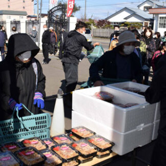 水産加工品や野菜人気　根室で秋の味覚祭り(2021-11-09)