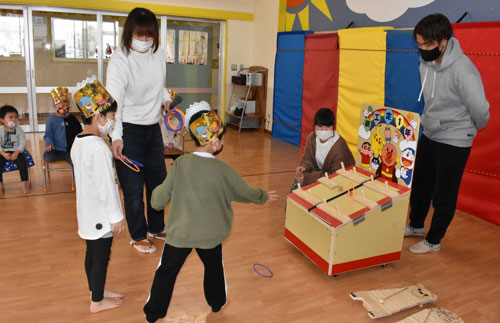 手作りおもちゃで楽しんで　工業高定時制、幼稚園に寄贈(2021-11-30)