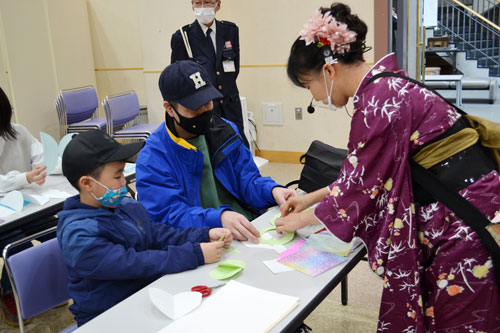 公民館図書まつりにぎわう(2021-11-29)