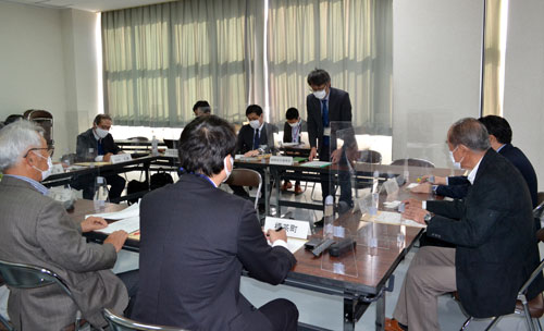 乳牛襲撃クマ捕獲へ 対応本部設置し初会合(2021-11-17)