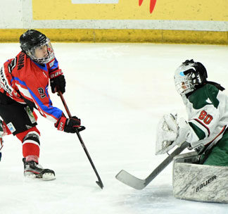 釧路勢白星発信　アイホ女子日本リーグ2次リーグ開幕(2021-12-04)