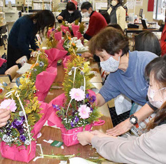 わっとでクリスマスのフラワーアレンジメント無料体験(2021-12-16)