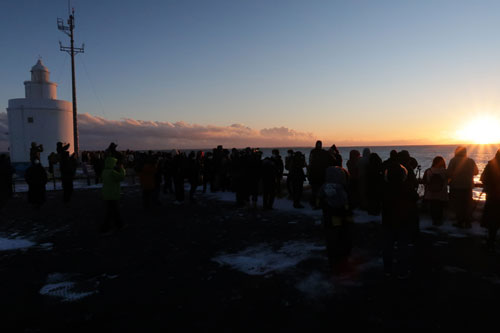 元旦に納沙布岬初日詣 ミニ絵馬2000枚限定配布(2021-12-31)