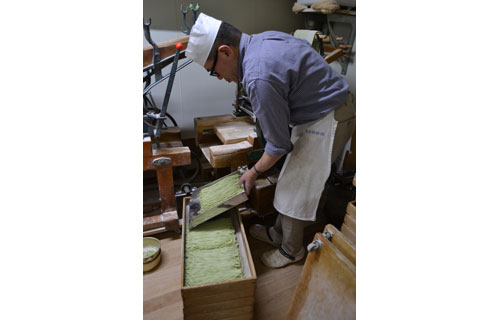 年の瀬 まちに活気_1(2021-12-31)