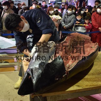 年の瀬　まちに活気_2(2021-12-31)