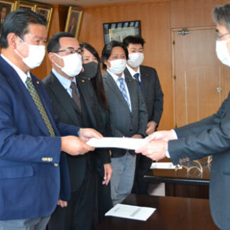 コロナ対策など１２項目　市議会市民連合が市の予算に要望(2021-12-15)