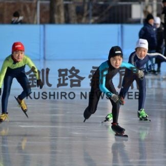 ４選手が２冠獲得　スピードスケート小中学校大会、女子は５選手制す(2021-12-28)