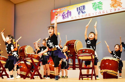 元気いっぱい踊り披露 根室西ロータリーク、初の「幼児発表会」(2021-12-14)