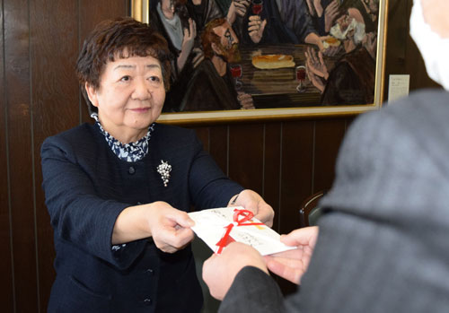 釧新基金に10万円 メディカルシロアム(2021-12-31)