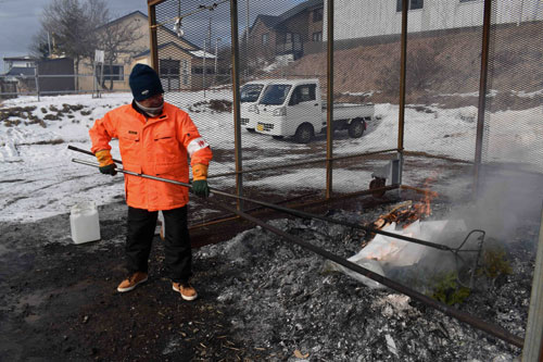 「どんど焼き」無病息災など祈願(2022-01-14)