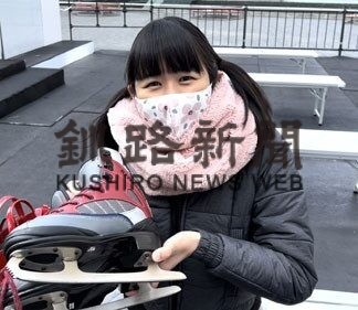 久しぶりのアイススケート靴 / 小学生の時以来の着用。うまく履けるのか。