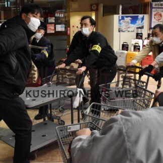 商業施設で不審者への対応訓練(2022-02-15)