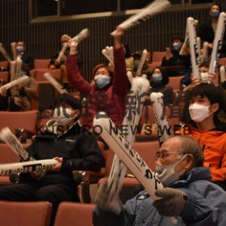 「航メダル取ったよ」　森重選手の父、母の遺影に報告_1(2022-02-13)