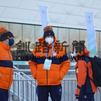 北京よもやま話　選手とおそろいのジャンパー(2022-03-03)