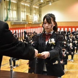 ３年間の思い胸に門出　根室管内６高校で卒業式(2022-03-02)