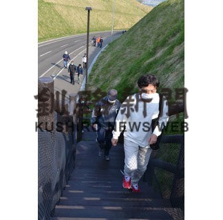 津波に備え高台避難　浜中で７００人訓練(2022-05-25)