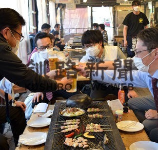 「岸壁炉ばた」オープン　住民、観光客ら釧路の食を楽しむ(2022-05-21)