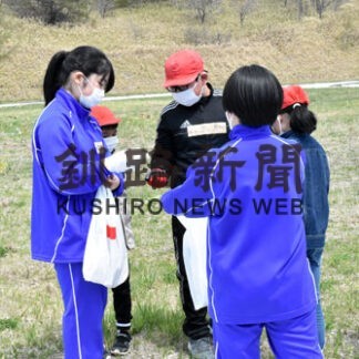 子供ら154人きれいにごみ拾い 別海中春別(2022-05-12)