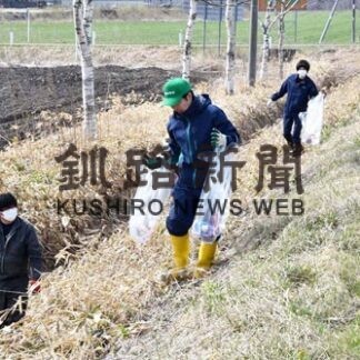 村民一斉清掃に汗　約２５０㌔のごみ収集(2022-05-07)